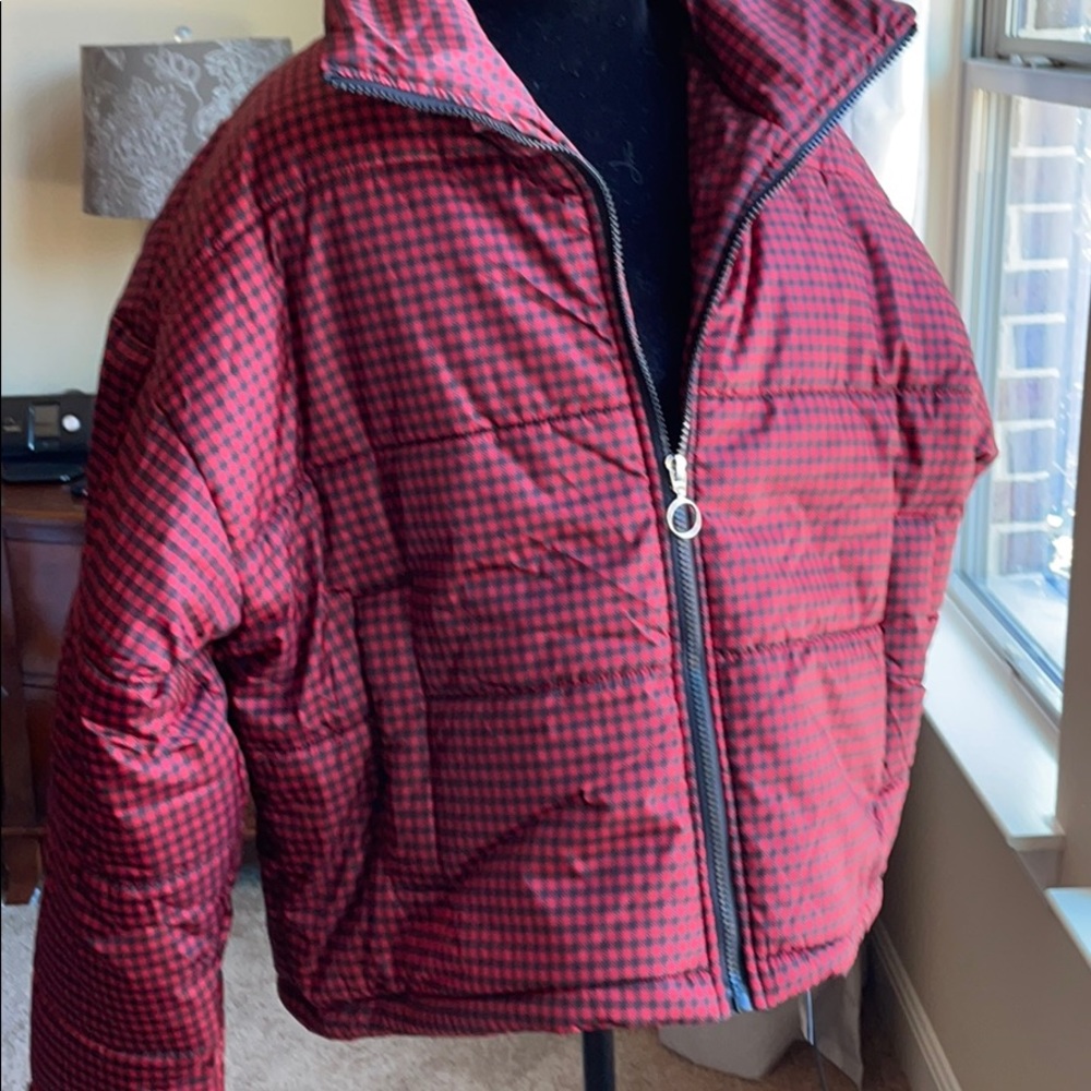 NWT Size large Celebrity Pink Puffer